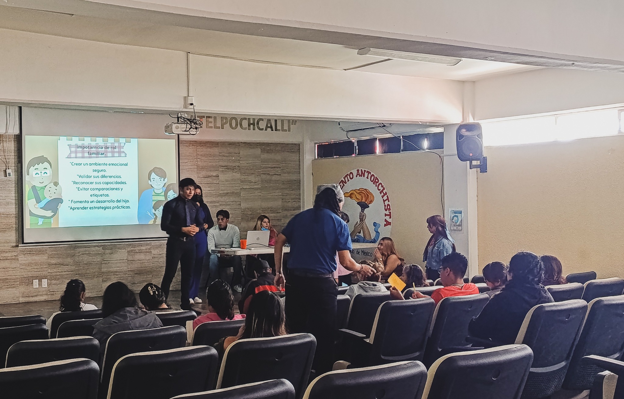 🎓✨Capacitamos a padres de familia desde la Psicopedagogía