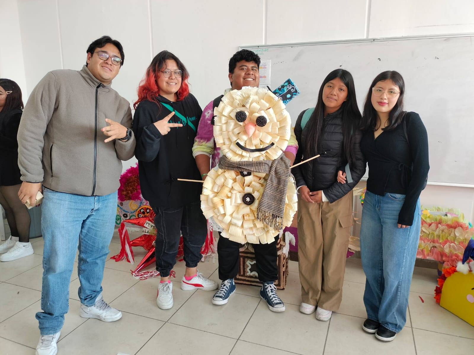 🪅✨ Creatividad y pedagogía en cada piñata ✨🪅